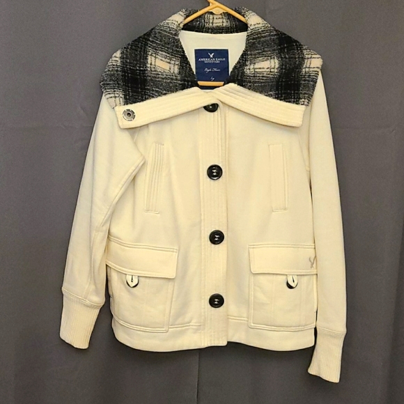 American Eagle Outfitters Tops - Heavy sweatshirt w/thick plaid collar